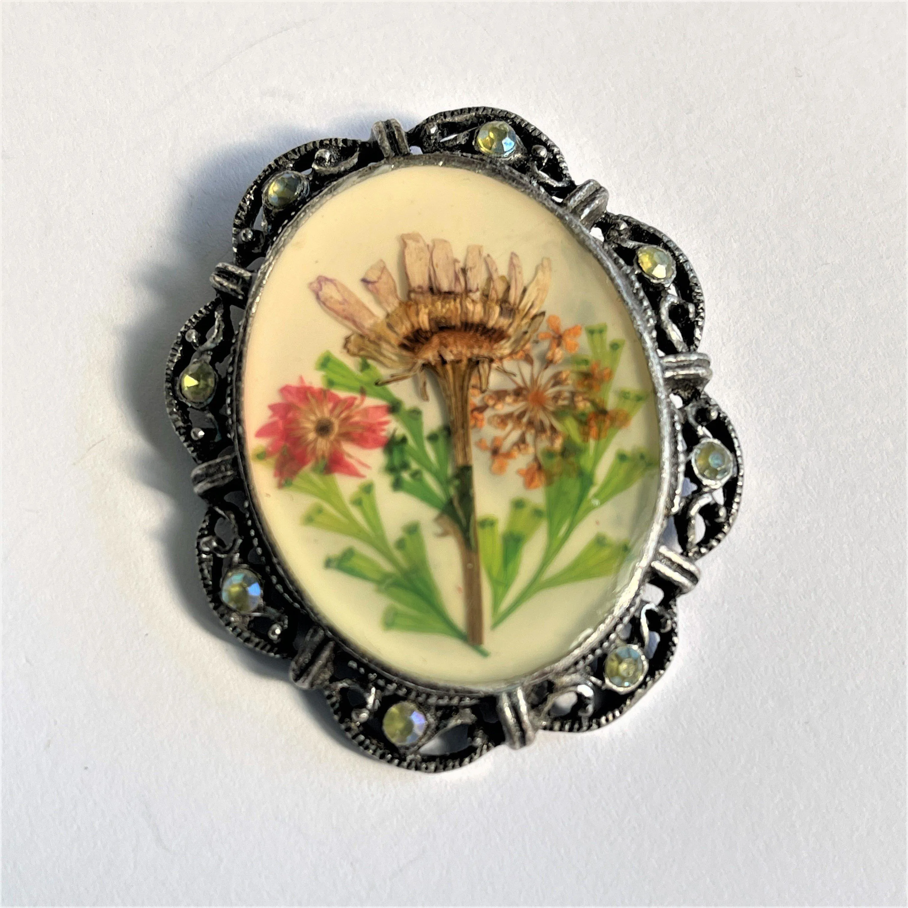 Floral 60's Vintage Pendant Brooch